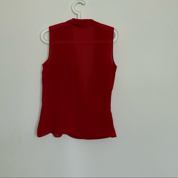 Sleeveless blouse - Picture 2 of 3